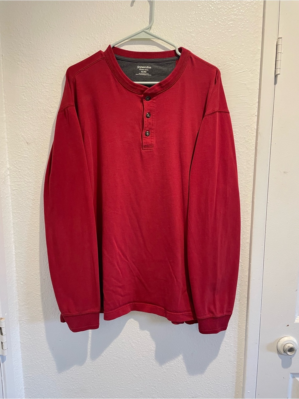 St. John's Bay Sueded Jersey Men's Red Long Sleeve Henley Shirt Size XL